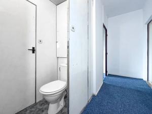Pronájem bytu 2+1, Chomutov, Vítězslava Nezvala, 60 m2