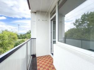 Pronájem bytu 2+1, Chomutov, Vítězslava Nezvala, 60 m2