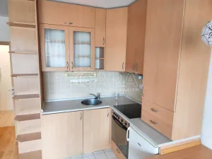 Pronájem bytu 1+kk, Praha - Horní Měcholupy, Padovská, 27 m2