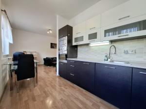 Pronájem bytu 2+kk, Trutnov - Střední Předměstí, Procházkova, 54 m2