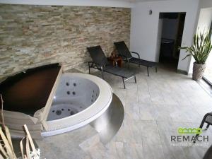 Pronájem ubytování, Blatnička, 830 m2