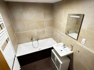 Pronájem bytu 3+kk, Praha, Devonská, 97 m2