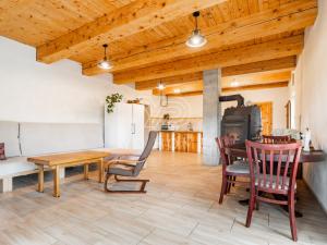 Prodej rodinného domu, Lučany nad Nisou, 270 m2