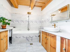 Prodej rodinného domu, Lučany nad Nisou, 270 m2