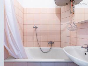 Pronájem bytu 2+kk, Praha - Vinohrady, Budečská, 50 m2