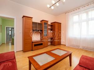Pronájem bytu 3+1, Praha - Břevnov, Heleny Malířové, 81 m2