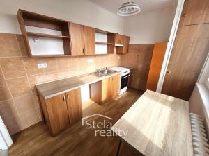 Pronájem bytu 2+1, Bruntál, tř. Obr. míru, 64 m2