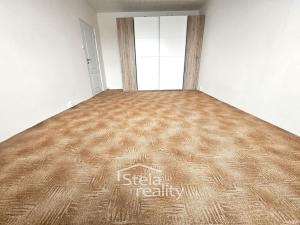 Pronájem bytu 2+1, Bruntál, tř. Obr. míru, 64 m2