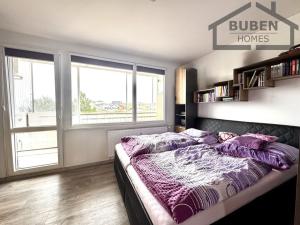 Prodej bytu 4+1, Tachov, Korandova, 91 m2