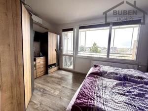 Prodej bytu 4+1, Tachov, Korandova, 91 m2