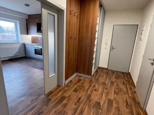 Pronájem bytu 2+kk, Opava, Kačírkova, 53 m2