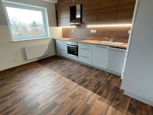 Pronájem bytu 2+kk, Opava, Kačírkova, 53 m2