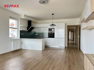 Pronájem bytu 4+kk, Praha - Horní Měcholupy, Modenská, 104 m2
