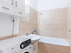 Pronájem bytu 2+kk, Praha - Stodůlky, Přecechtělova, 46 m2