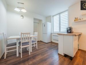 Prodej bytu 2+1, Kounov, 53 m2