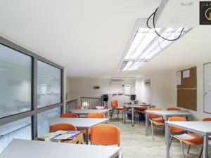 Pronájem obchodního prostoru, Praha - Smíchov, Staropramenná, 50 m2