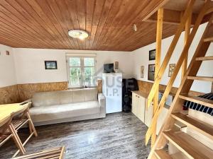 Prodej chaty, Praha, Mezitraťová, 32 m2