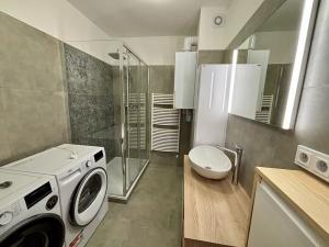 Pronájem bytu 1+kk, Praha, Libušská, 50 m2