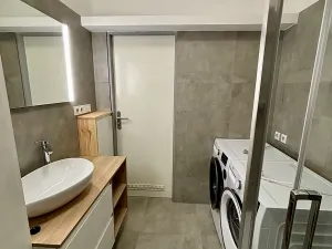 Pronájem bytu 1+kk, Praha, Libušská, 50 m2