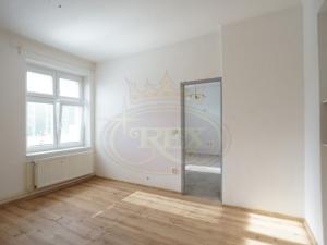 Pronájem bytu 2+1, Jaroměř, Labská, 76 m2
