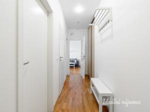 Pronájem bytu 2+kk, Praha - Košíře, Česká, 46 m2