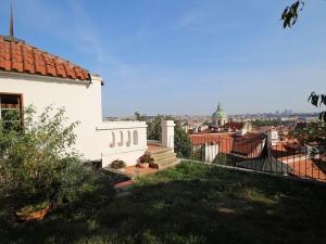 Pronájem bytu 2+kk, Praha - Malá Strana, Zámecké schody, 33 m2