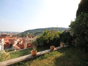 Pronájem bytu 2+kk, Praha - Malá Strana, Zámecké schody, 33 m2