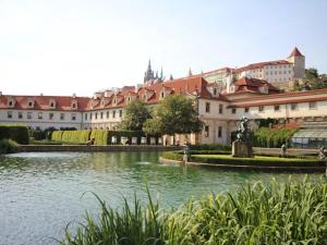 Pronájem bytu 2+kk, Praha - Malá Strana, Zámecké schody, 33 m2