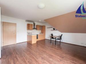 Pronájem bytu 1+kk, Jesenice, Lomená, 41 m2
