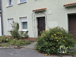 Pronájem bytu 1+1, Dalovice, Pod Parkem, 32 m2