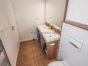 Pronájem bytu 2+kk, Hradec Králové, třída Karla IV., 57 m2