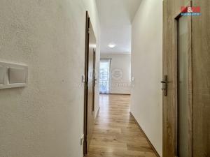 Pronájem bytu 1+kk, Jindřichův Hradec - Jindřichův Hradec I, nám. Míru, 25 m2