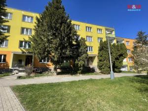Pronájem bytu 1+kk, Postoloprty, Jiráskovo náměstí, 20 m2