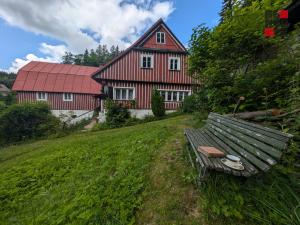 Prodej rodinného domu, Smržovka, V Záhoří, 218 m2