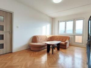 Prodej bytu 2+1, Zubří, Sídlištní, 53 m2