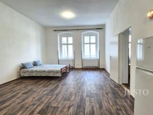 Pronájem bytu 2+kk, Písek - Vnitřní Město, Velké náměstí, 72 m2