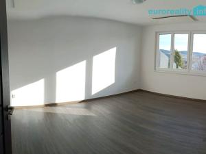 Prodej bytu 3+kk, Volenice, 59 m2