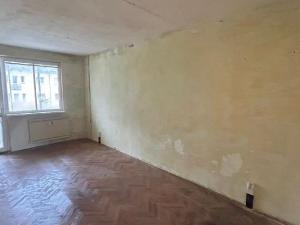Prodej bytu 2+1, Ostrov, Májová, 52 m2
