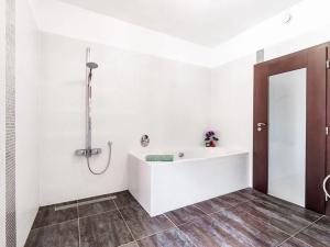 Prodej rodinného domu, Zabrušany, 242 m2