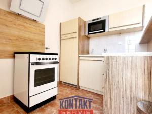 Pronájem bytu 2+1, České Budějovice, U Trojice, 72 m2