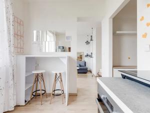 Prodej bytu 2+kk, Praha, Peroutkova, 53 m2