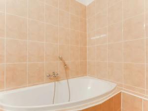 Prodej bytu 2+kk, Praha, Peroutkova, 53 m2