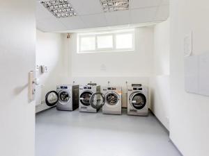 Prodej bytu 2+kk, Praha, Peroutkova, 53 m2