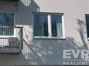 Pronájem bytu 2+kk, Praha - Strašnice, Limuzská, 52 m2