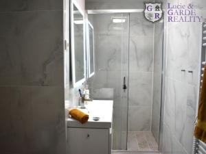 Prodej bytu 2+1, Hluboká nad Vltavou, Fügnerova, 59 m2