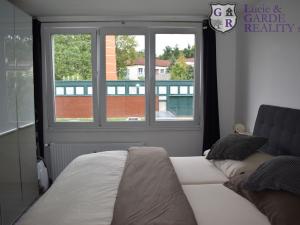 Prodej bytu 2+1, Hluboká nad Vltavou, Fügnerova, 59 m2