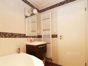 Pronájem bytu 2+kk, Praha - Letňany, Pavla Beneše, 59 m2