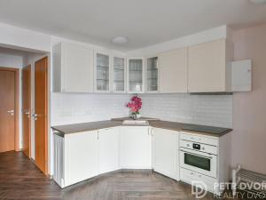 Pronájem bytu 3+kk, Praha - Vinohrady, Záhřebská, 68 m2