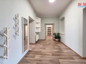 Pronájem bytu 4+1, Cheb, Májová, 117 m2
