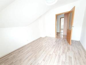 Pronájem rodinného domu, Praha, 200 m2